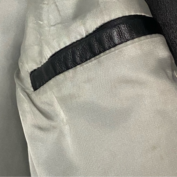 Vintage J.Crew Women’s Black Button Front Genuine Leather Jacket Made In USA M - Picture 7 of 9